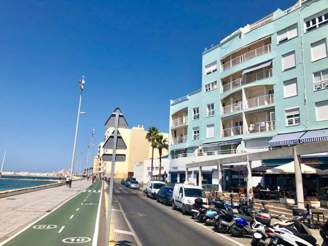 Gatu Premium Villa Isabel Terraza,Parking,1ºlinea Playa,Wifi,Vista Al Mar , Preferente Mayores De 25 Anos Y Familias Кадис Екстериор снимка